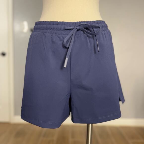 Fabletics Pants - Fabletics All Day Short, Navy, M